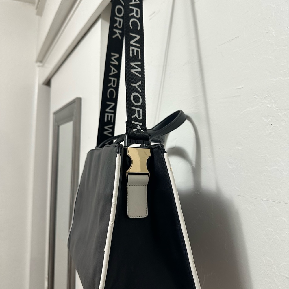Marc New York Black and White medium shoulder bag purse